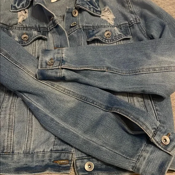 Cison Distressed Denim Jacket - Picture 3 of 5